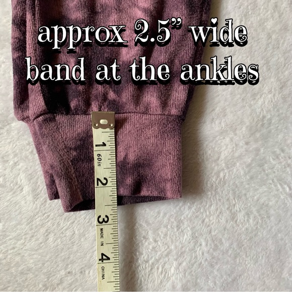 Cropped Top & Joggers Matching Set | Size Small | Shades of Purple 💜🖤 - Picture 12 of 15